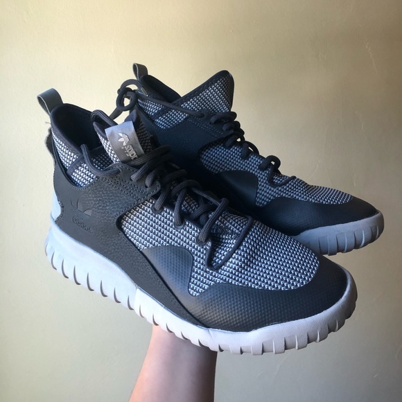 Adidas Tubular - Picture 2 of 9